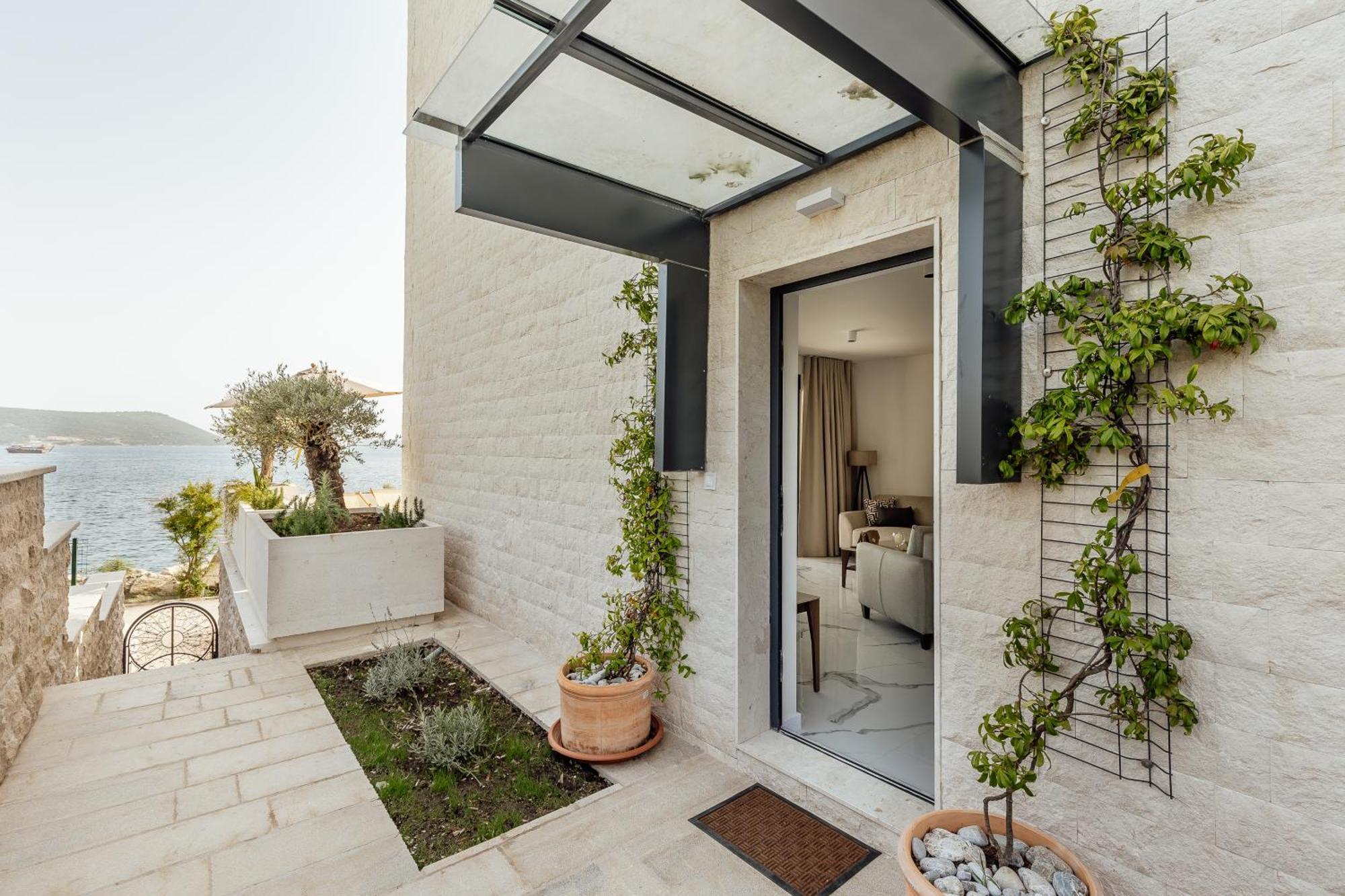 הרצג-נובי Savina Beachfront Oasis מראה חיצוני תמונה